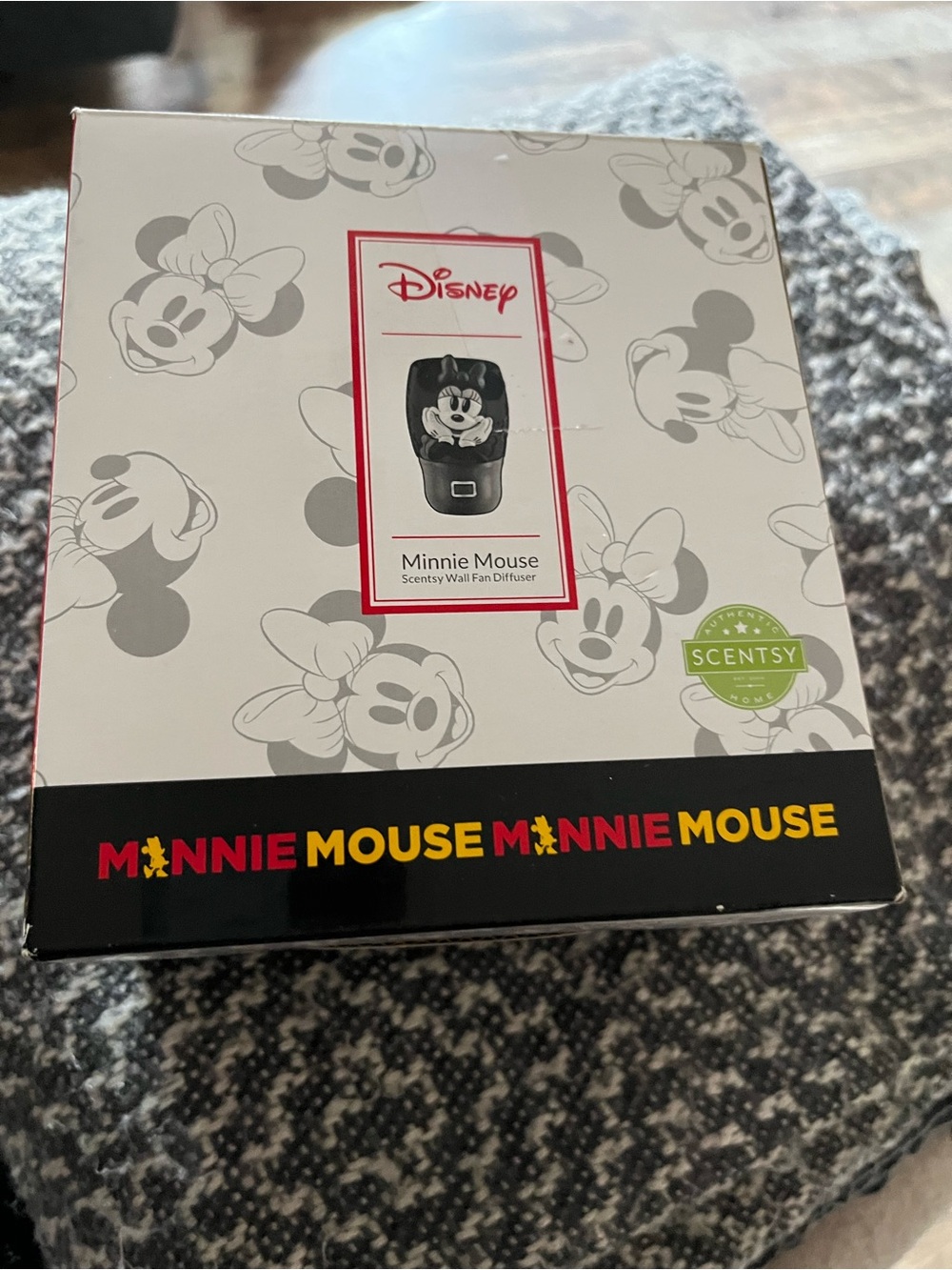 Disney Minnie Mouse Scentsy Wall Fan Diffuser - Black